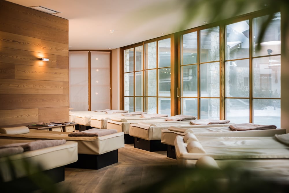 post alpina family mountain chalets