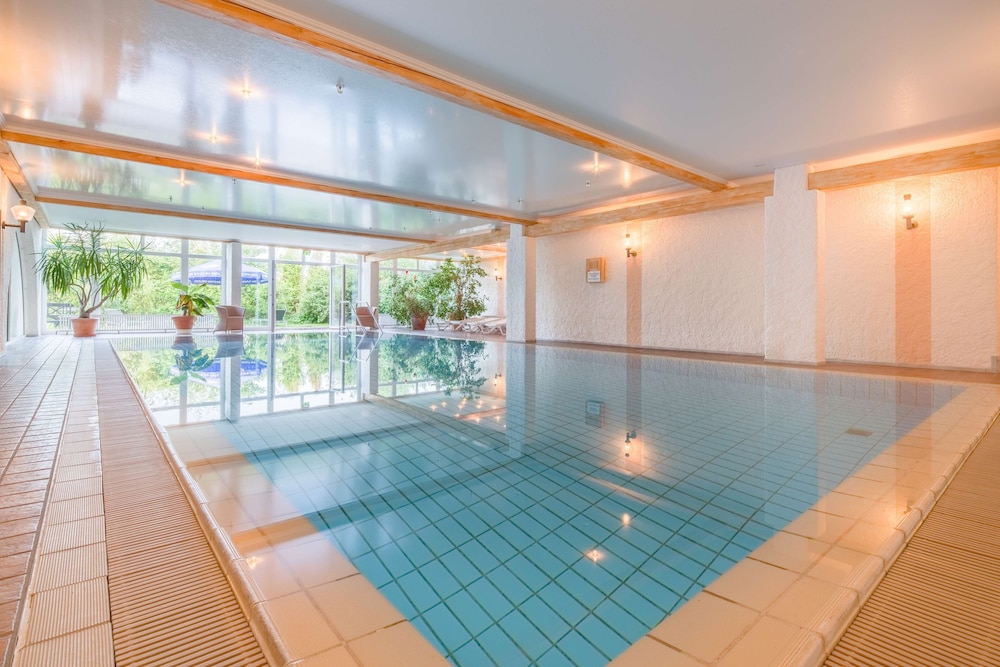 sure hotel by best western rhoen garden