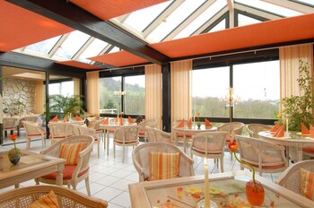 sure hotel by best western rhoen garden