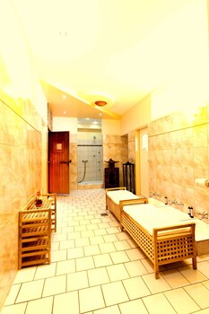 sure hotel by best western rhoen garden
