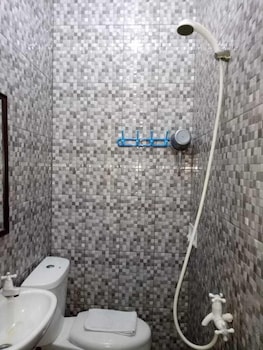 hotel syariah mama kutajaya pasar kemis