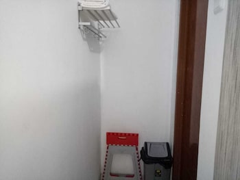 hotel syariah mama kutajaya pasar kemis