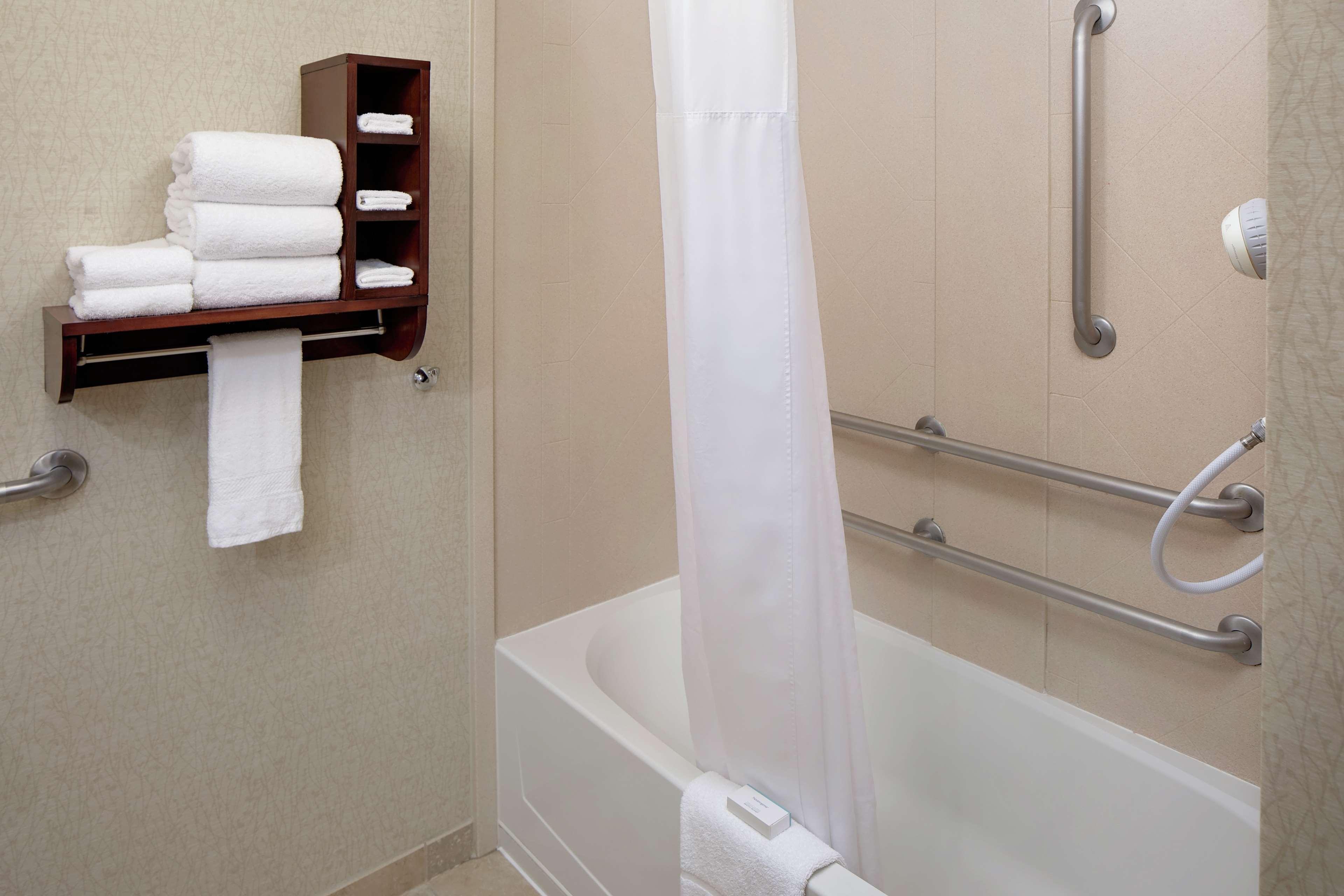hampton inn long island islandia