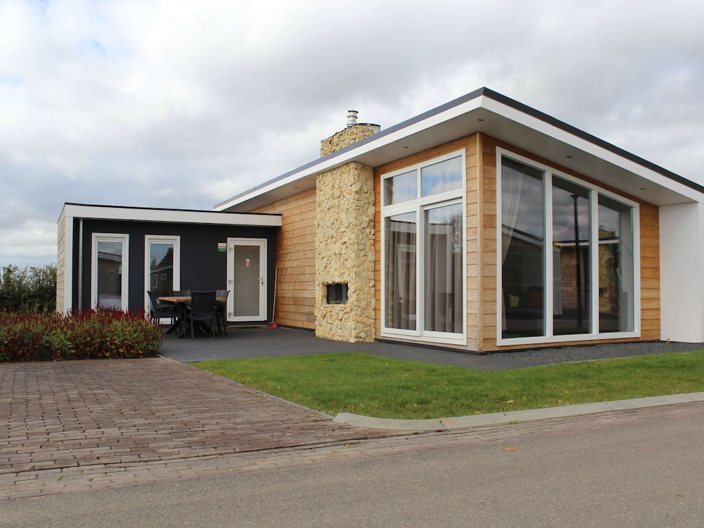 atmospheric chalet on top of the bemelerberg