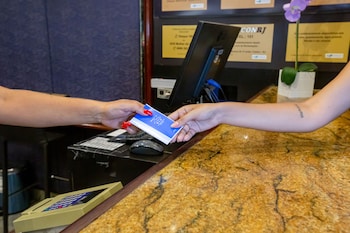 rio aeroporto hotel ex luxor