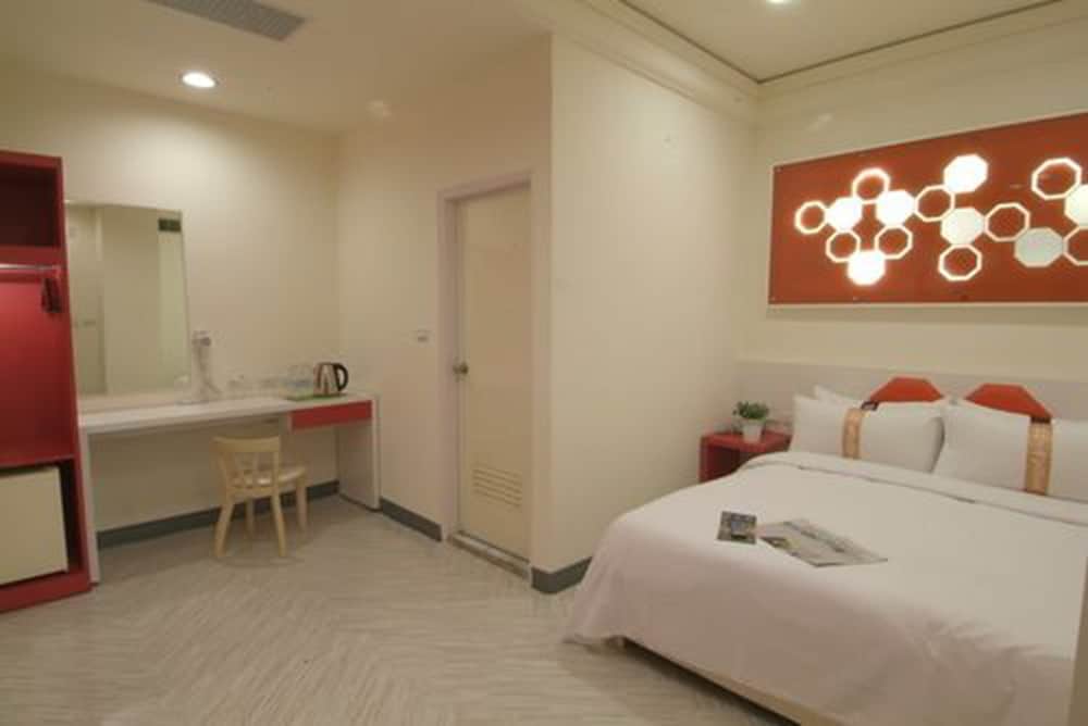 giant rich king plaza hotel