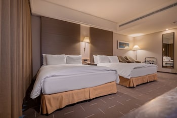 check inn select taichung dadun