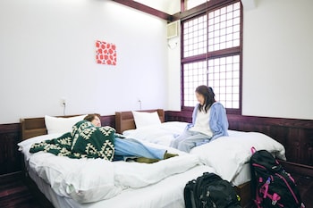 guest house lamp bungo ohno hostel