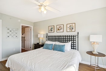 seacrest 702 is a gulfview 2 br on okaloosa island by redawning