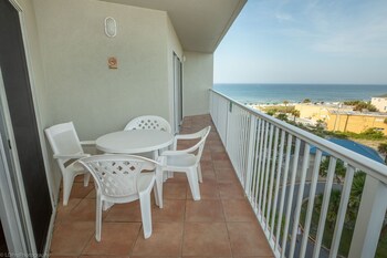 seacrest 605 is a 2 br gulf front on okaloosa island by redawning