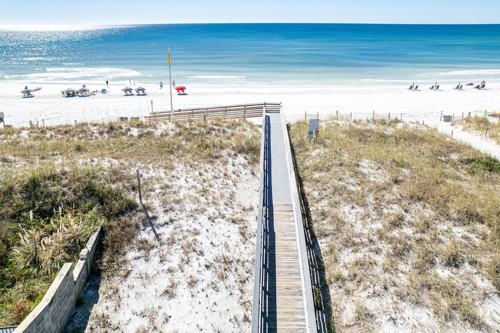 seacrest 605 is a 2 br gulf front on okaloosa island by redawning