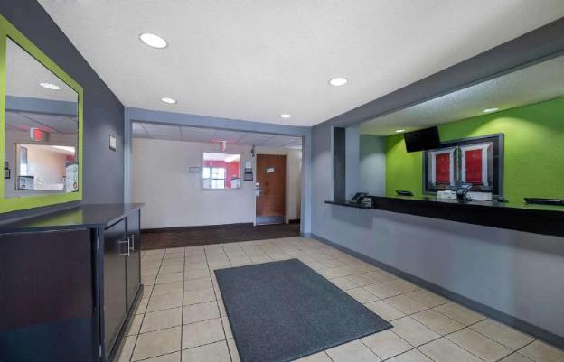 suburban studios columbus north
