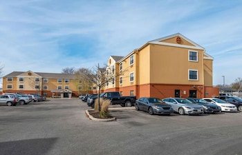 Suburban Studios Columbus North,Ohio>>Columbus,2 star