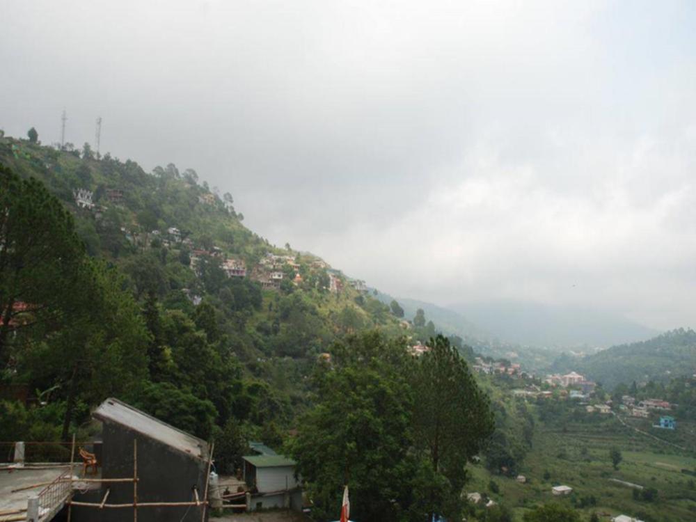 hotel avlokan near kainchi dham mandir