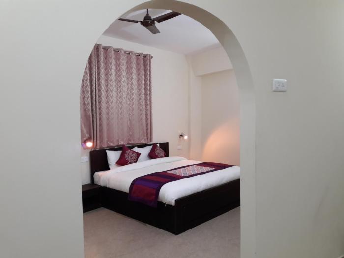 hotel avlokan near kainchi dham mandir
