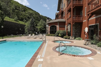 kaatskill mountain club at hunter mountain