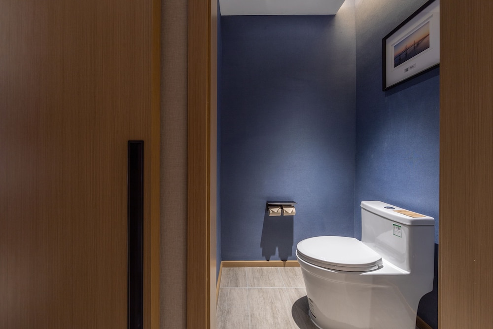 atour hotel jiangxia metro station