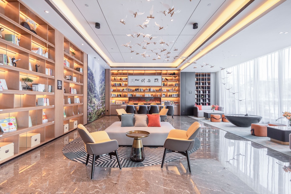 atour hotel jiangxia metro station