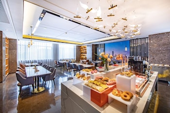 atour hotel jiangxia metro station