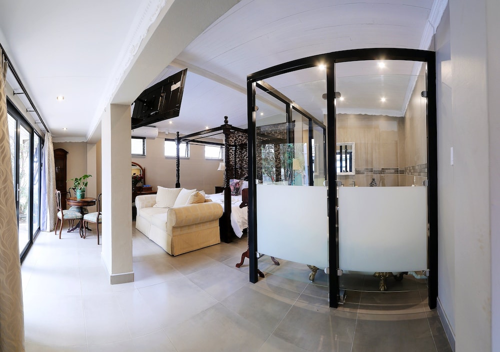 le grant guesthouse and conference facility
