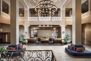 hotel flor tampa downtown tapestry collection by hilton