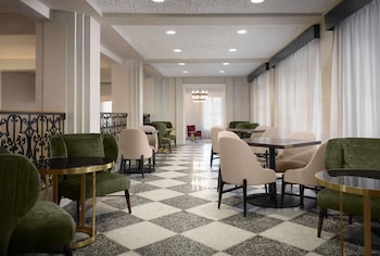 hotel flor tampa downtown tapestry collection by hilton