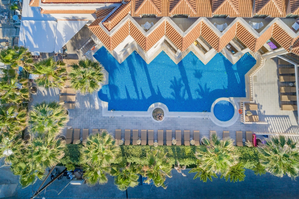 palazetto suites zakynthos adults only