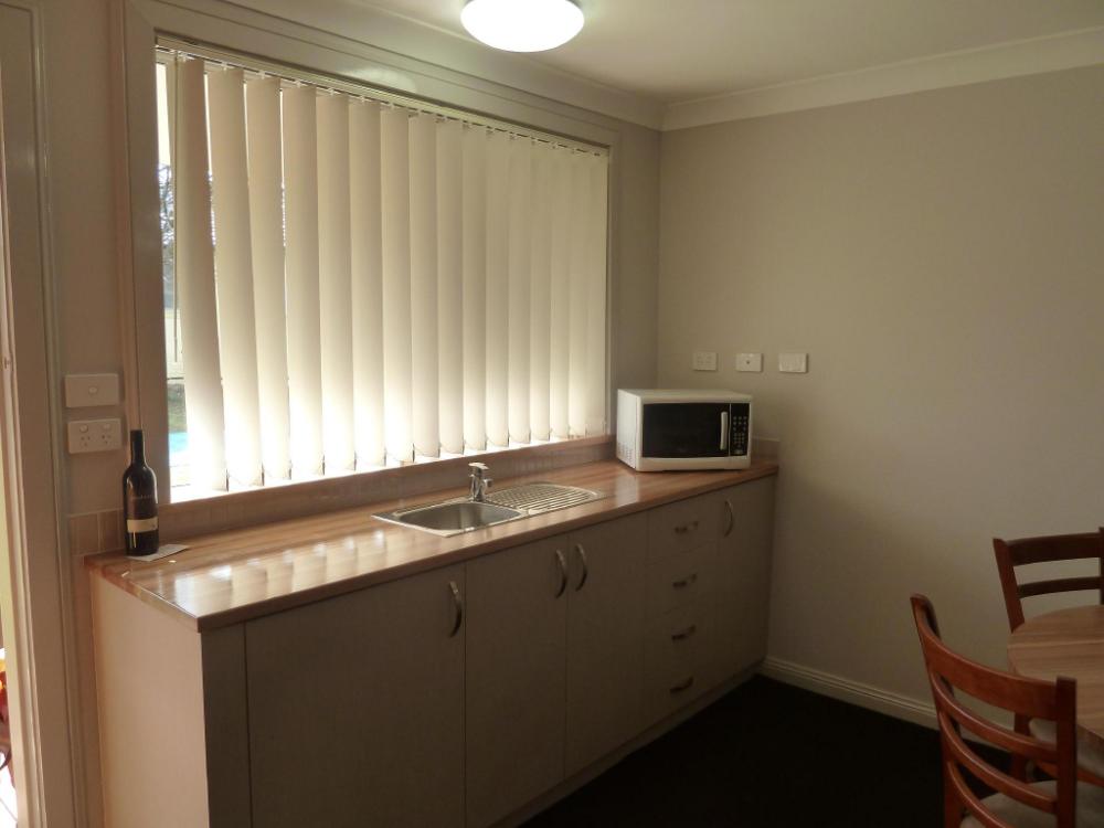 the aston motel tamworth