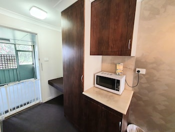 the aston motel tamworth