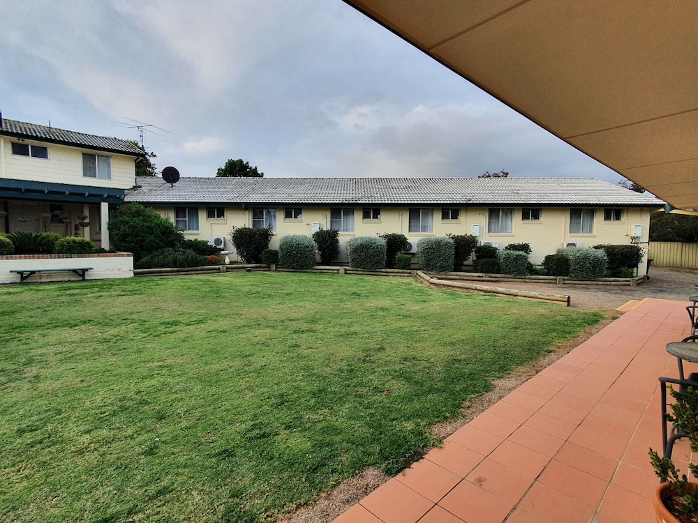 the aston motel tamworth