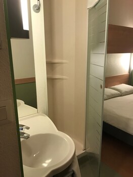 ibis budget lyon est saint quentin fallavier