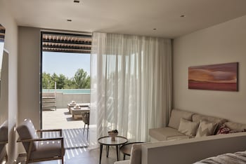 celestial all suites