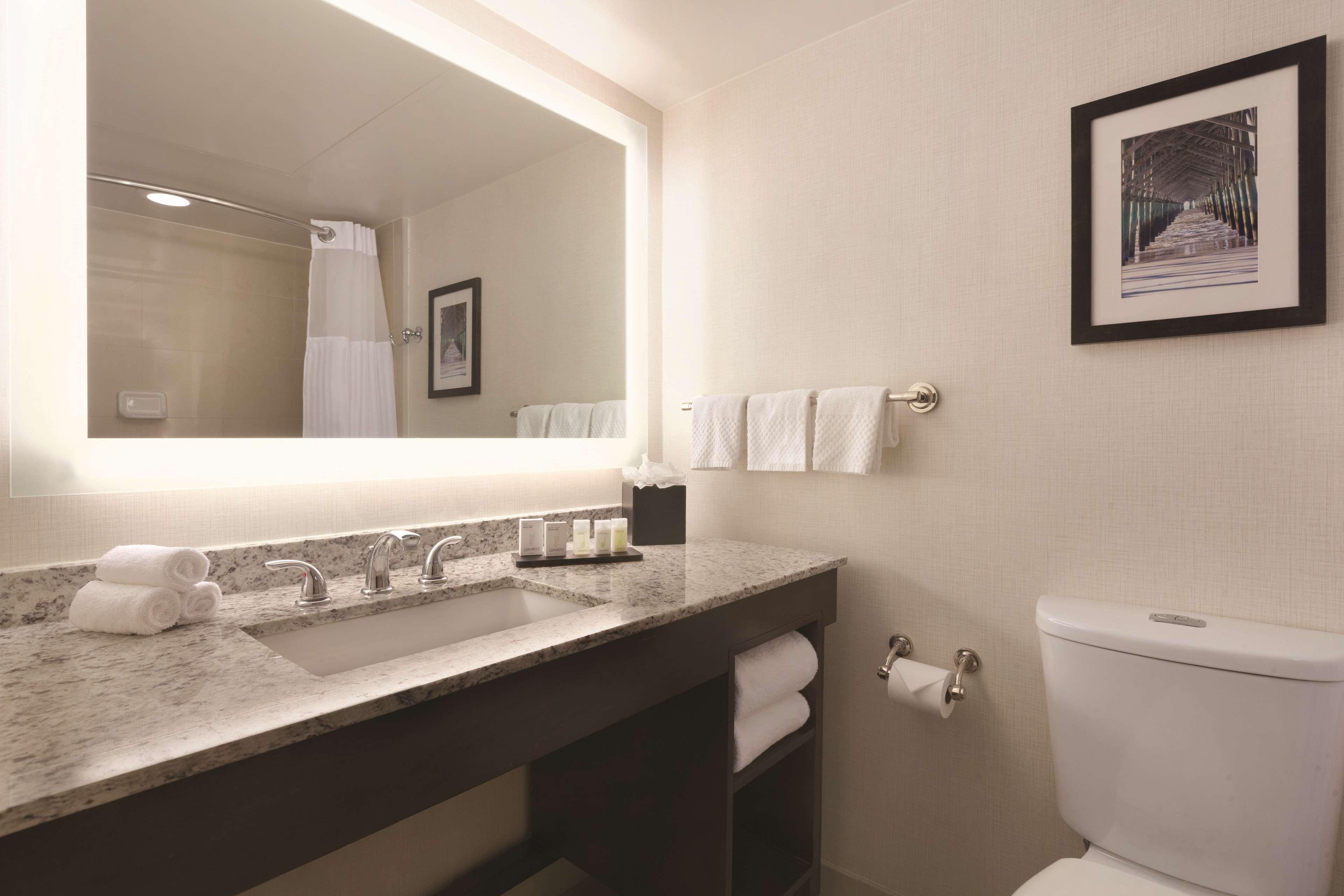embassy suites by hilton jacksonville baymeadows