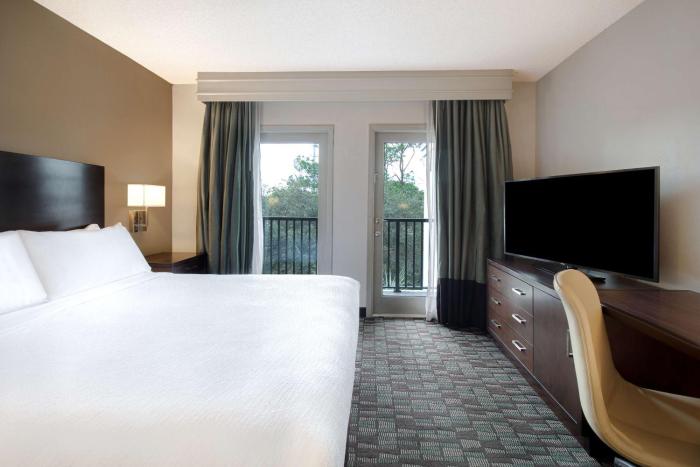 embassy suites by hilton jacksonville baymeadows