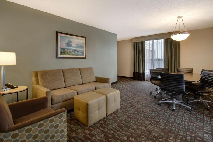 embassy suites by hilton jacksonville baymeadows