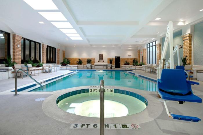 embassy suites by hilton jacksonville baymeadows