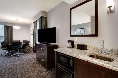 embassy suites by hilton jacksonville baymeadows