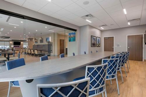comfort inn and suites jacksonville orange park near naval air station