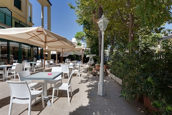 gadames hotel lunch on the beach