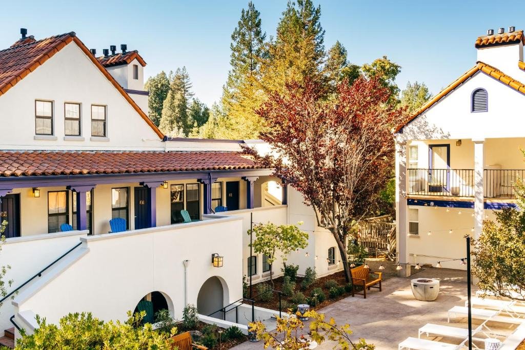 The Stavrand Russian River Valley,Monte Rio>>Guerneville,4 star