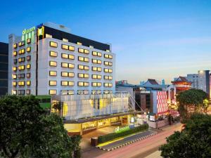 ibis styles jakarta gajah mada hotel