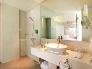 ibis styles jakarta gajah mada hotel