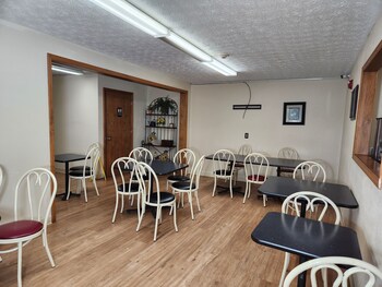 westspring inn