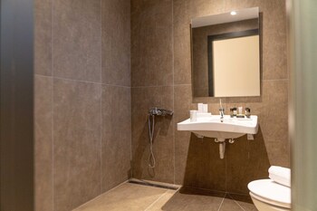mirror hotel