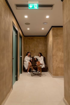 mirror hotel
