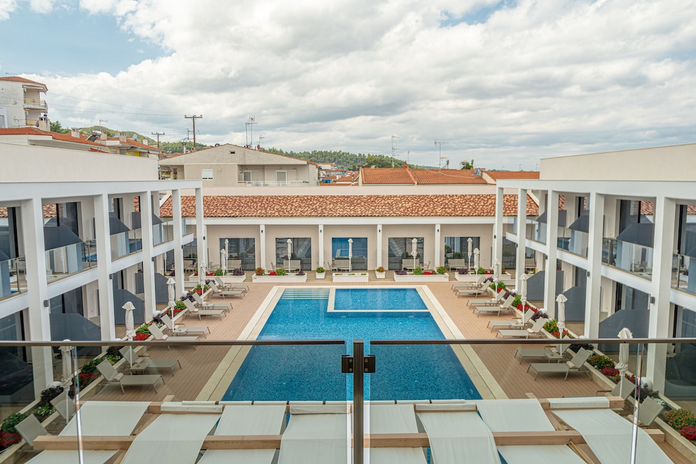 mirror hotel