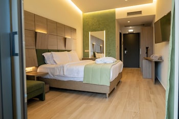 mirror hotel
