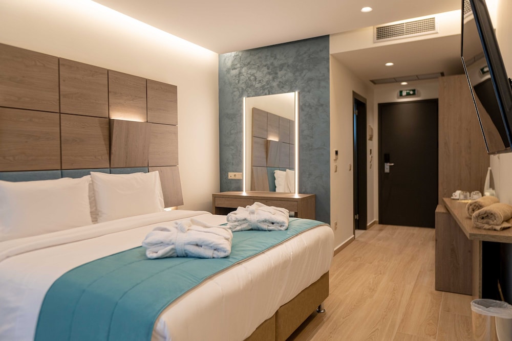 mirror hotel