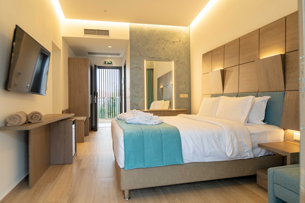 mirror hotel