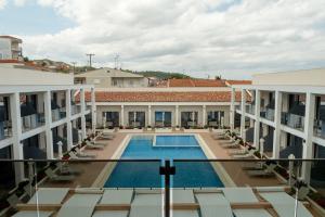 mirror hotel